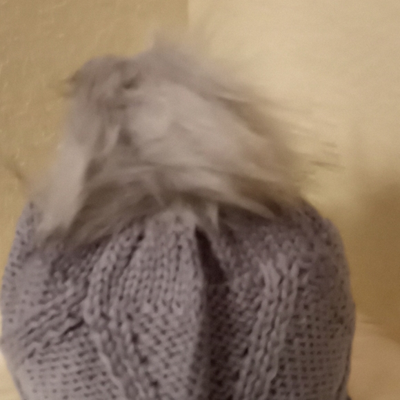 Cable Knit Gray Winter Hat with Faux Fur Pompom - Picture 5 of 14